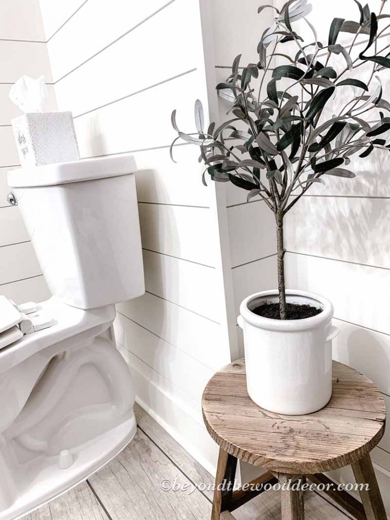 Read more about the article Bathroom Makeover